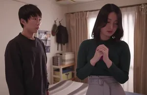 Thấy bố nắc mẹ kế mãi không có thai, cậu con trai ra tay giúp đỡ